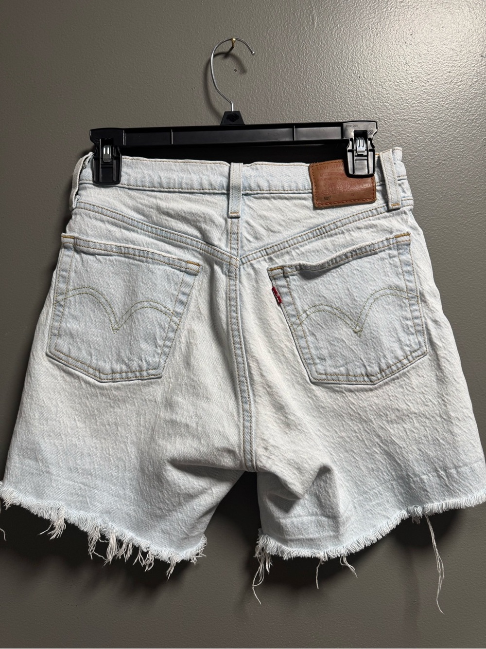 Levi's 501 Mid Thigh Short Light Blue Frayed Hem “Capital E” Denim Shorts W26 - Picture 8 of 14